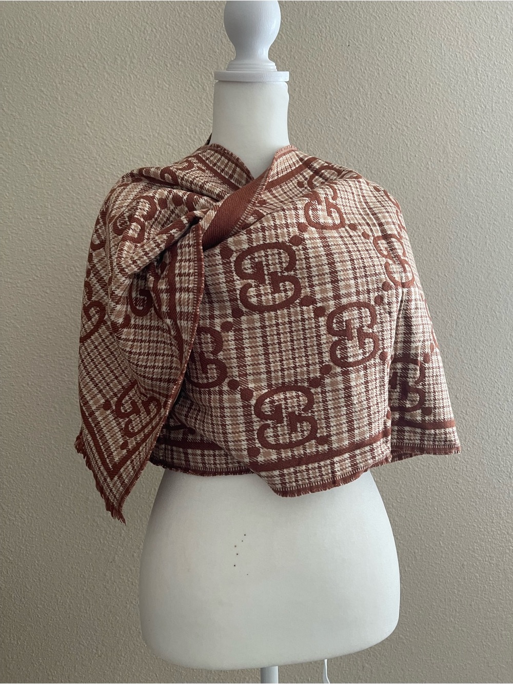 Gucci GG reversible jacquard scarf - Picture 3 of 9
